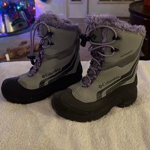 Girls size 2 snow boots